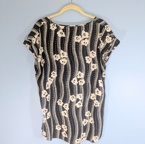 Express Navy/Cream V-Neck Dolman Sleeve Top - Picture 3 of 6